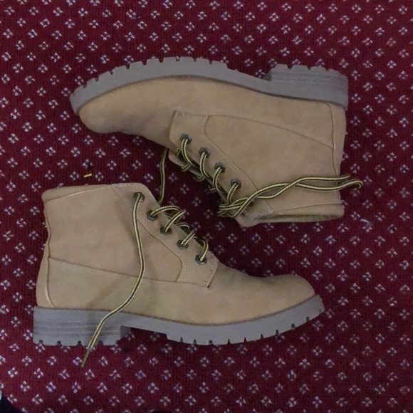 Rainy Boots ✨ WORN ONCE - Picture 1 of 6